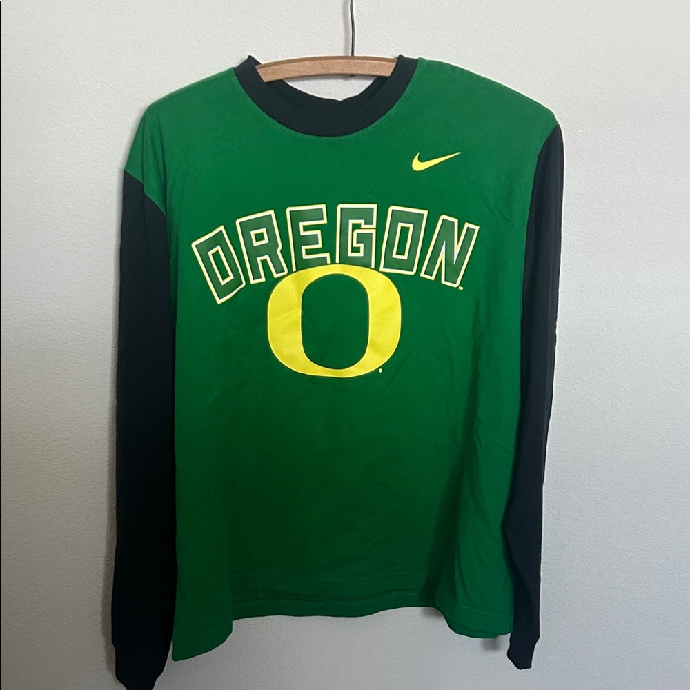 Nike Green and Black Oregon Long Sleeve Shirt Women’s Large NEW